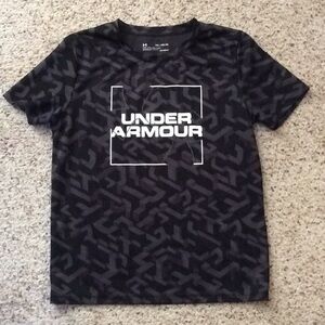 Under Armour youth xl shirt